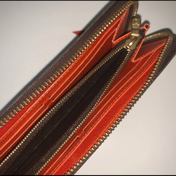 Discontinued Monogram Clemence Wallet - Picture 10 of 14